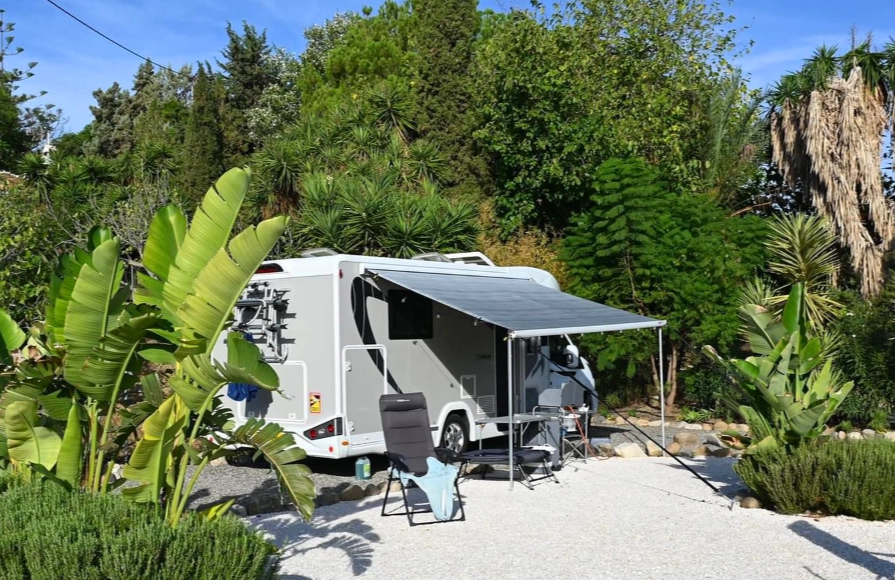 private motorhome pitch los chozones in rural setting